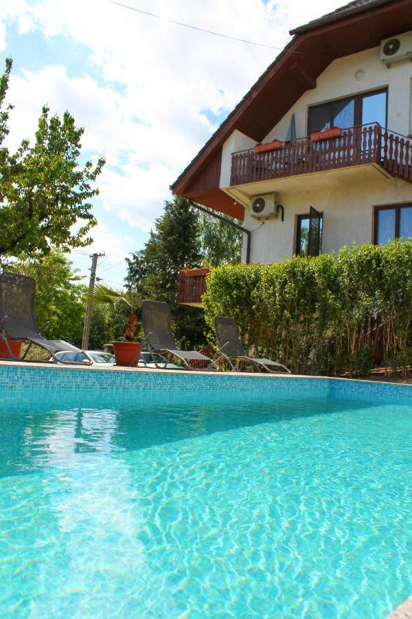 Ibolya Apartmanok Фоньод Экстерьер фото